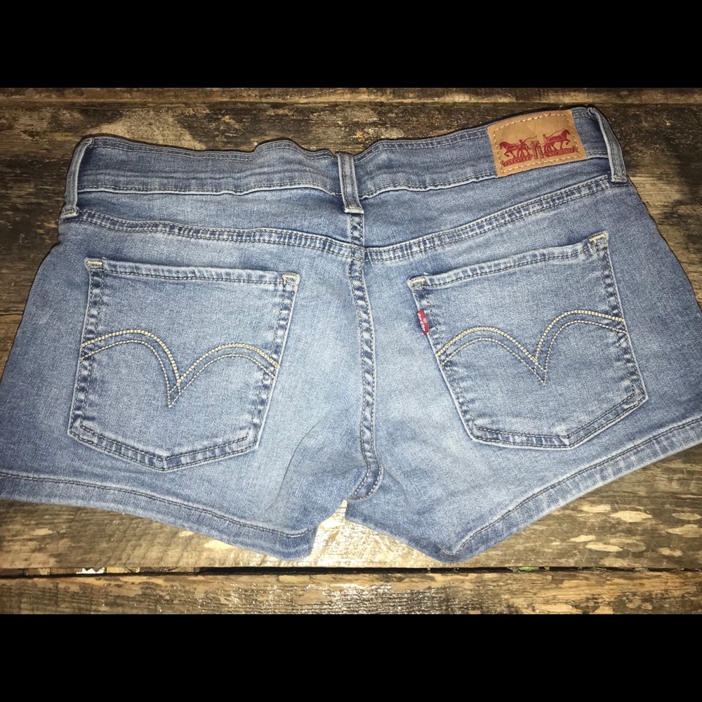Levi shorts